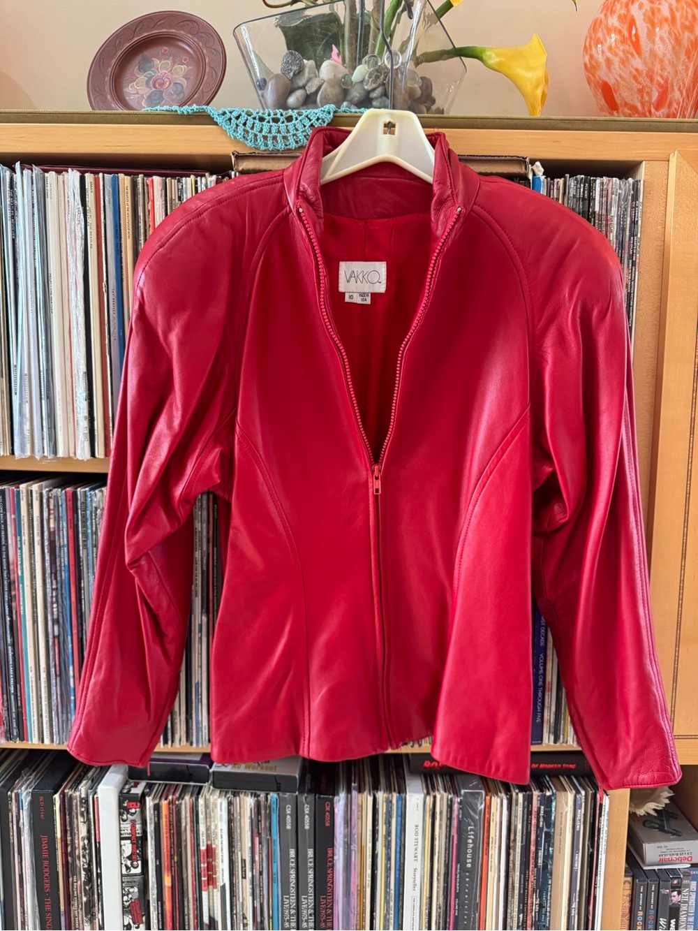 PRICE DROP: NWOT, VTG 80s, VAKKO, 10, lined, FITTED BRIGHT RED LAMBSKIN LEATHER